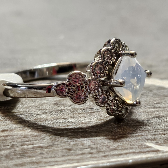 White Opal ring new - Picture 3 of 4